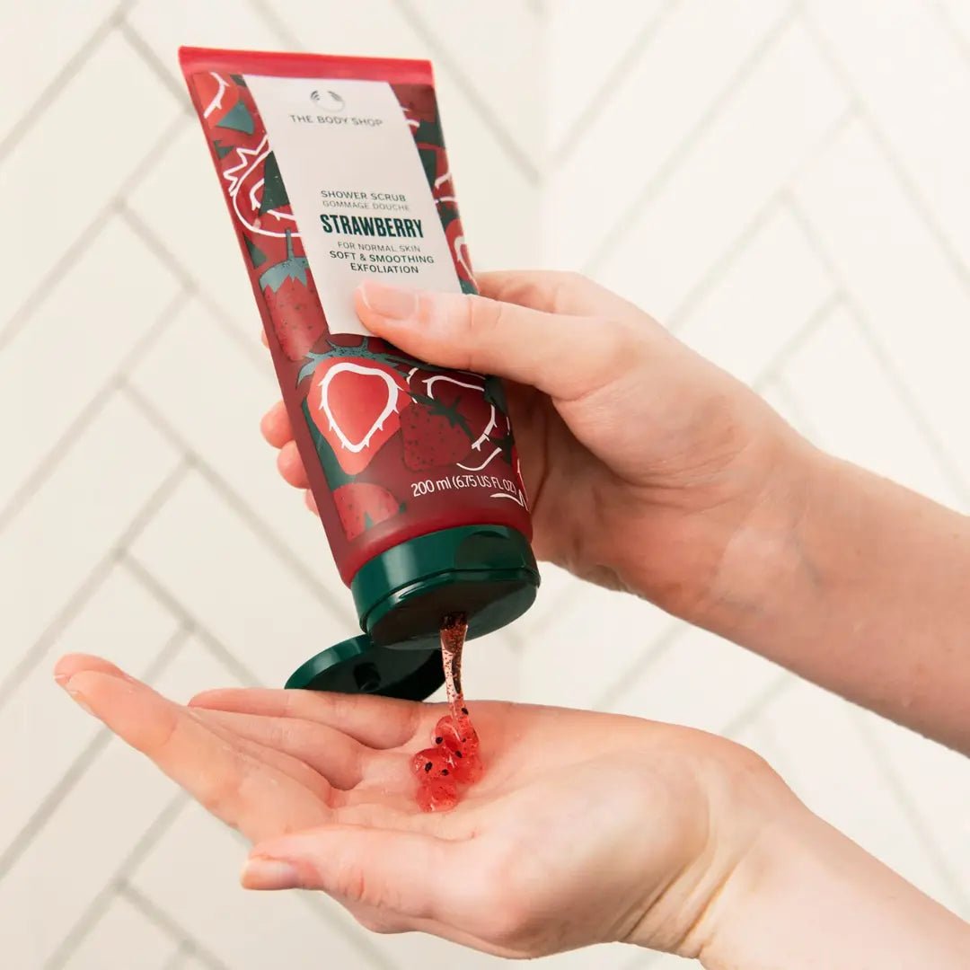 bs178 - The Body Shop Strawberry Body Polish Scrub, 200ml - Looknstyle